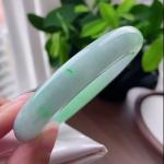 紫罗兰飘绿正圈手镯
